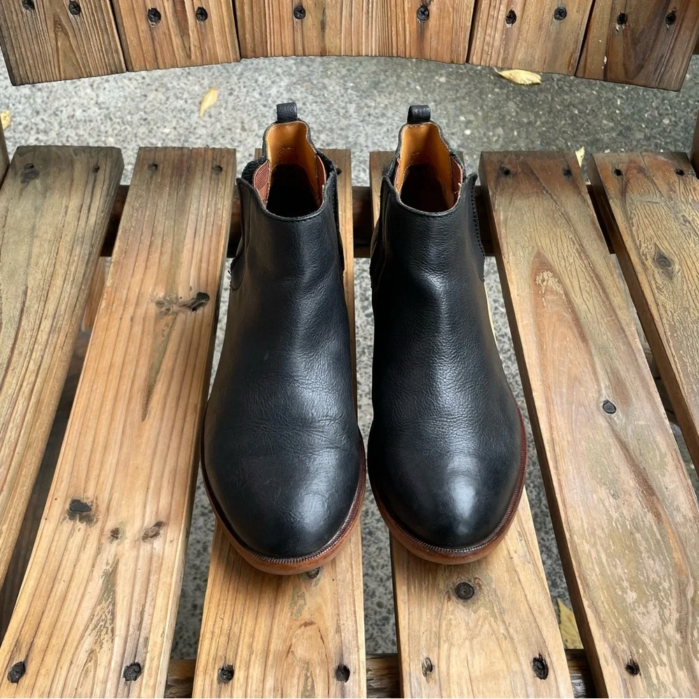 Kork-Ease Velma Black Leather Chelsea Boots Ankle Womens Size 7